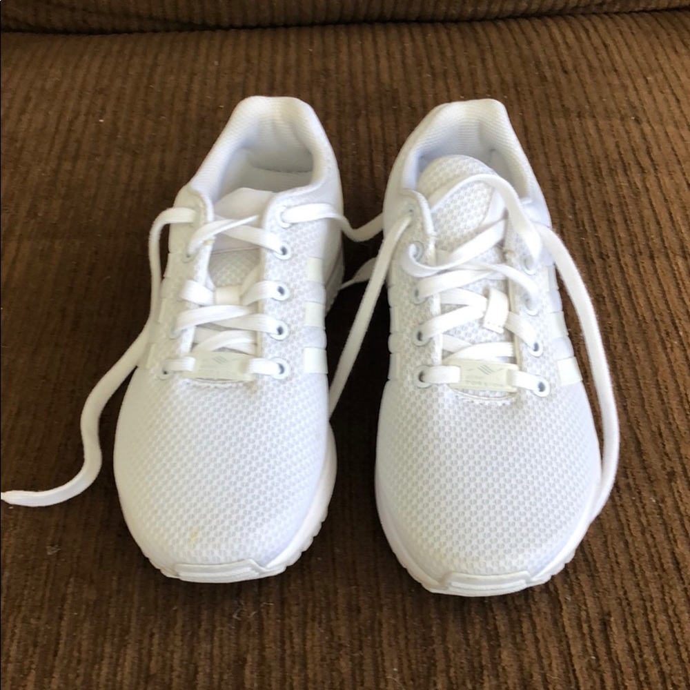 Adidas Tennis Shoes